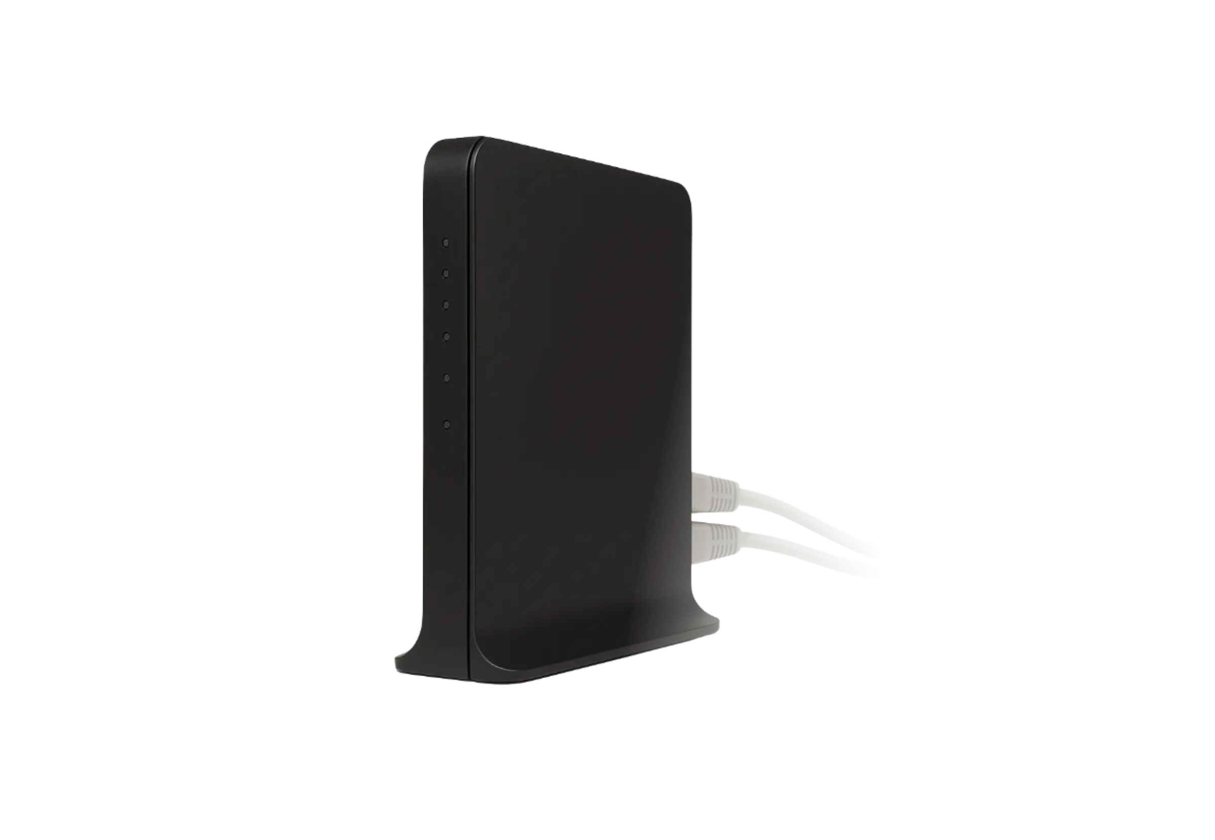 Modem noir vertical avec deux c'ables Ethernet connectés.